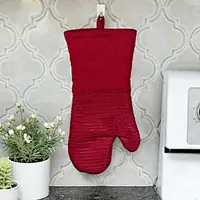 working kitchen oven mitt
